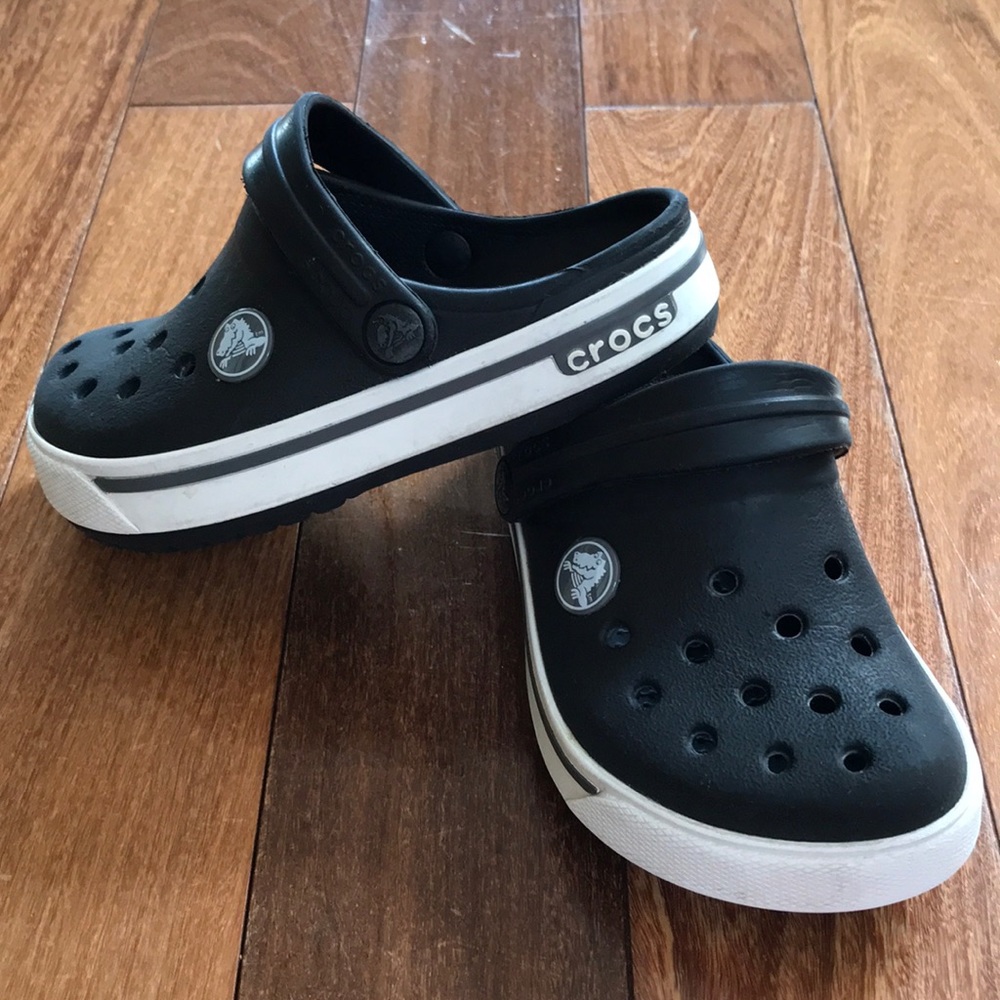 CROCS Kids Black with gray detailing size 8/9